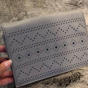 Pretty clutch with gold chain